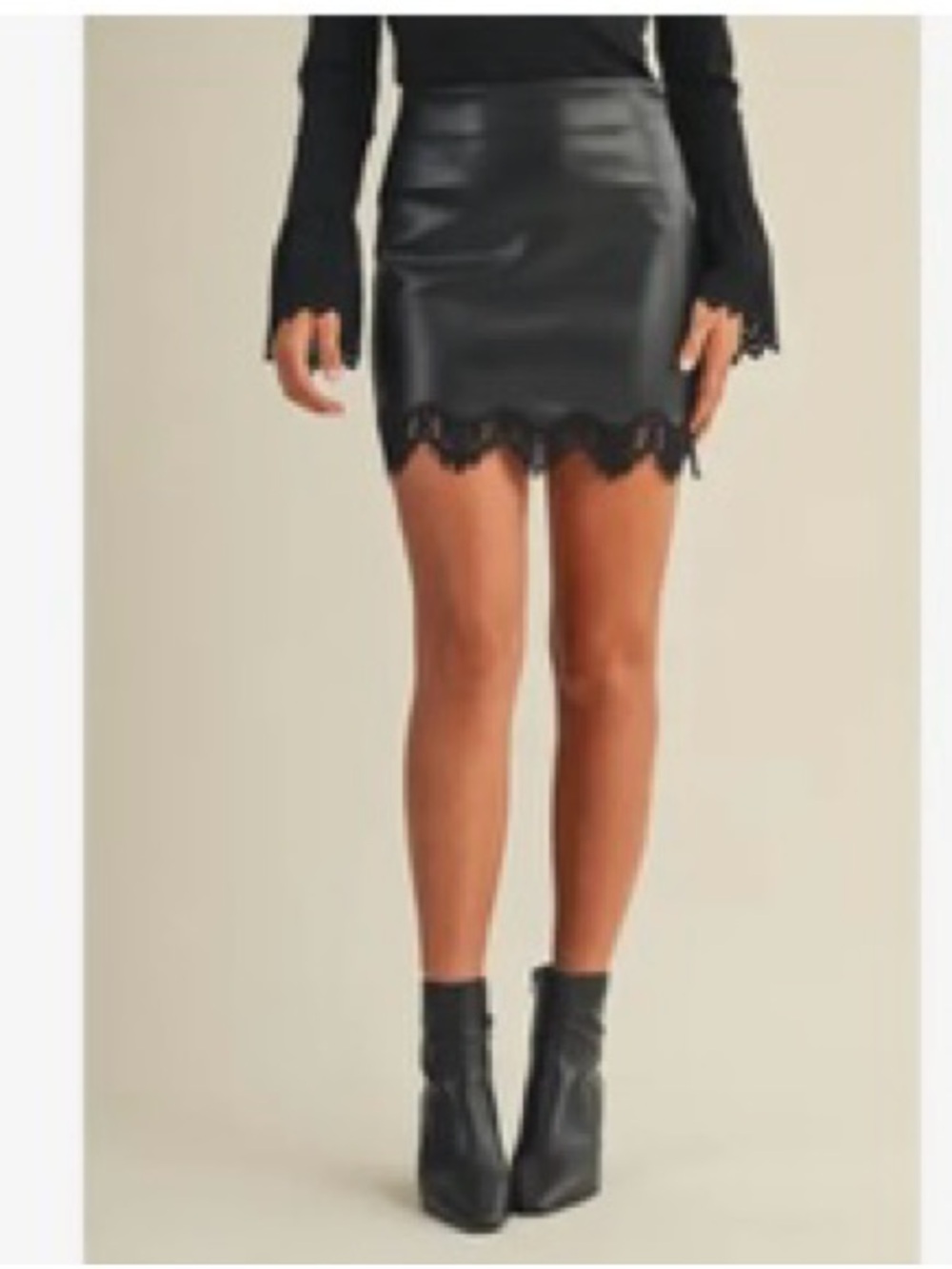 🆕🤍MALLORY MINI LEATHER SKIRT